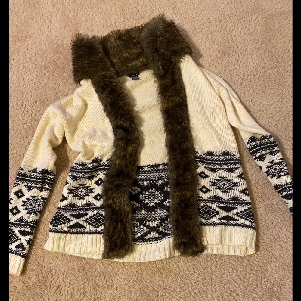 Cardigan sweater